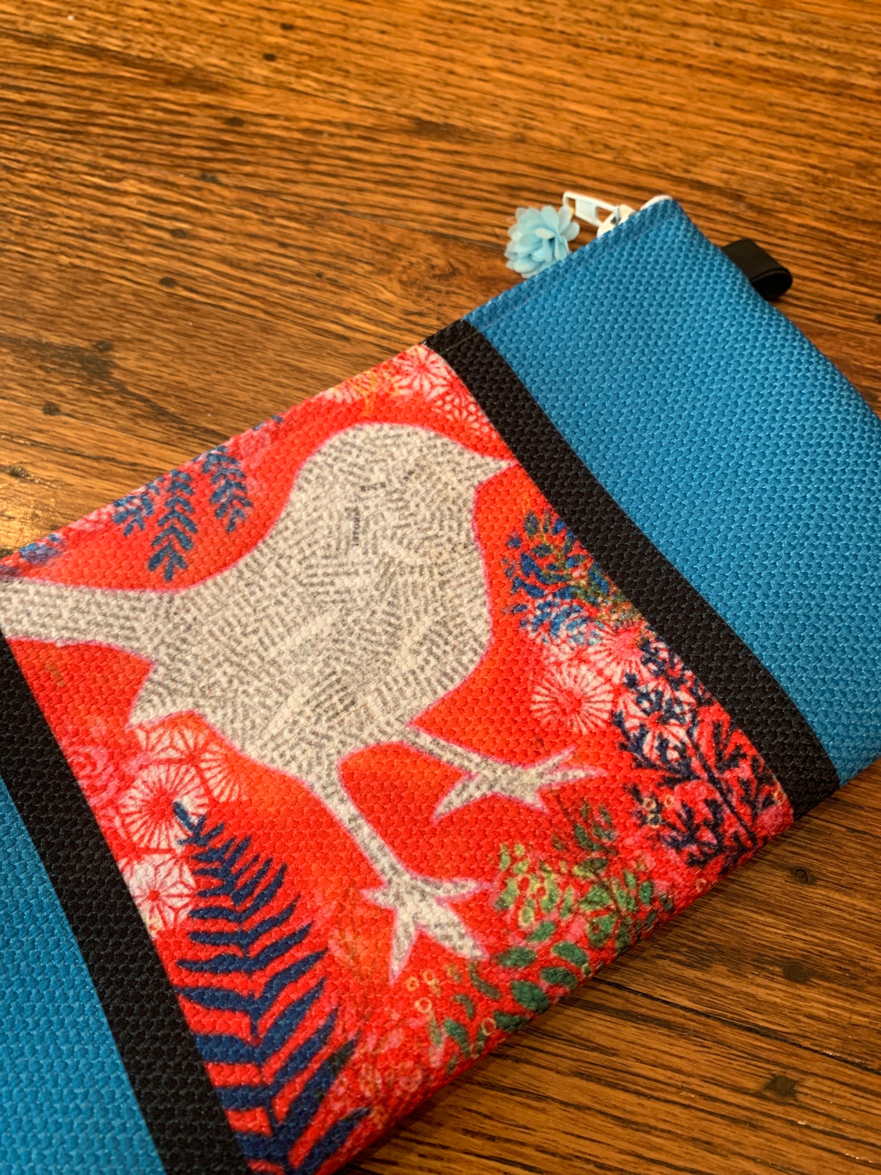 Small Pouch - Sparrow with text