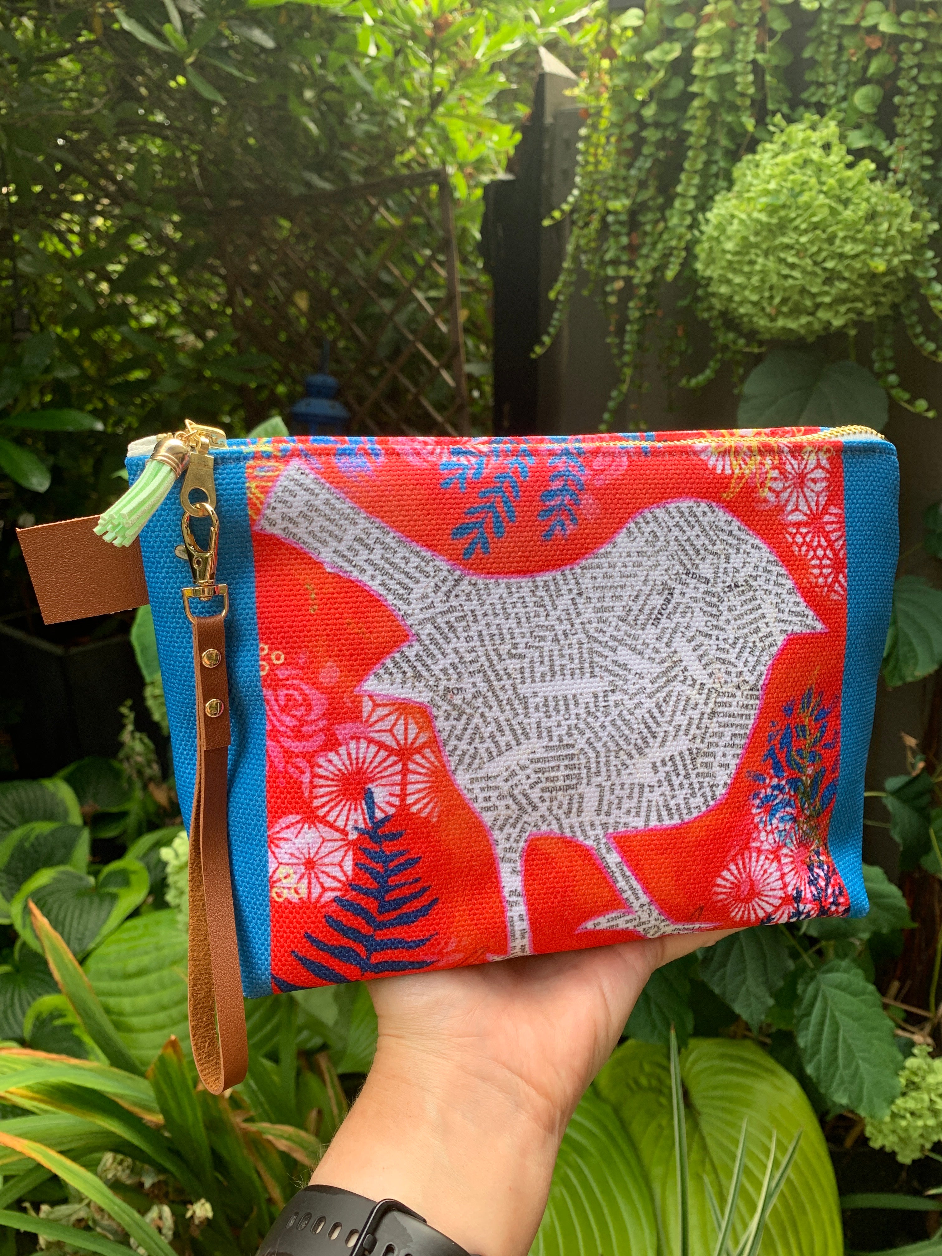 10" Travel Bag - Sparrow with Text